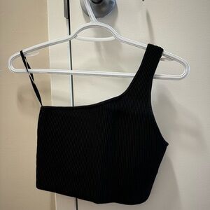 Chic Black Ribbed One-Shoulder Crop Top